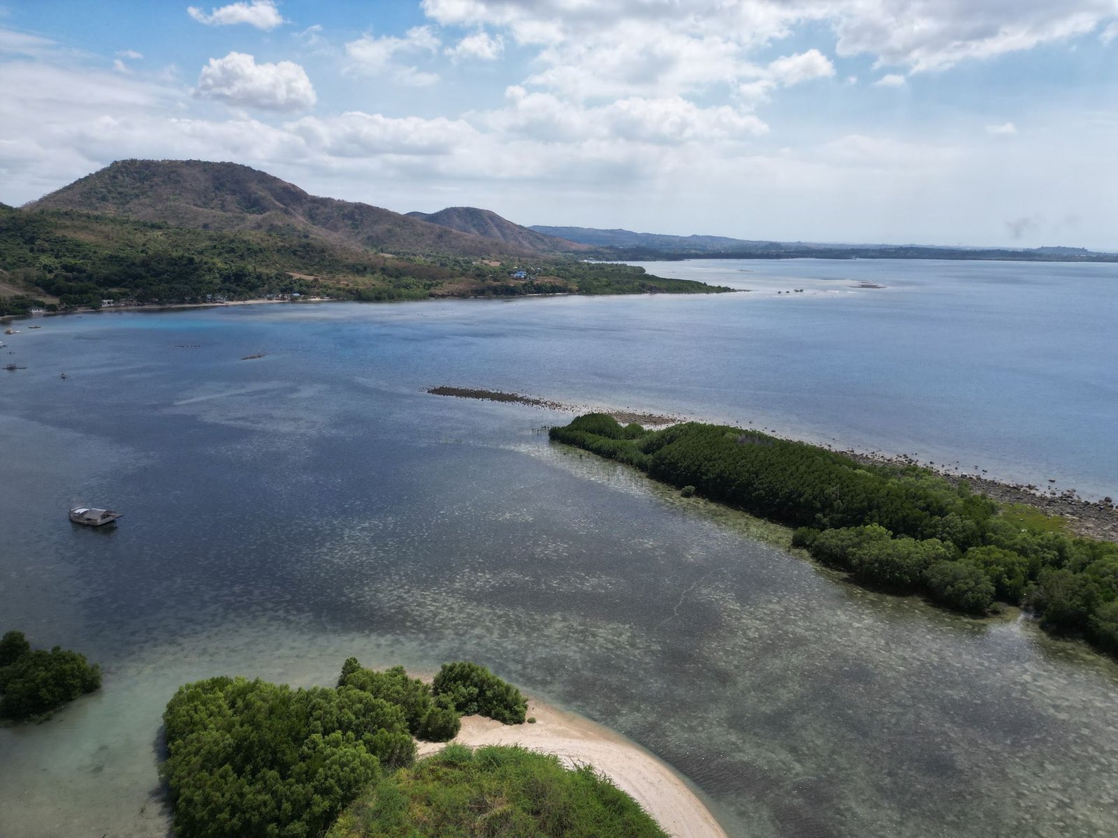 Bay and islands near Lialto